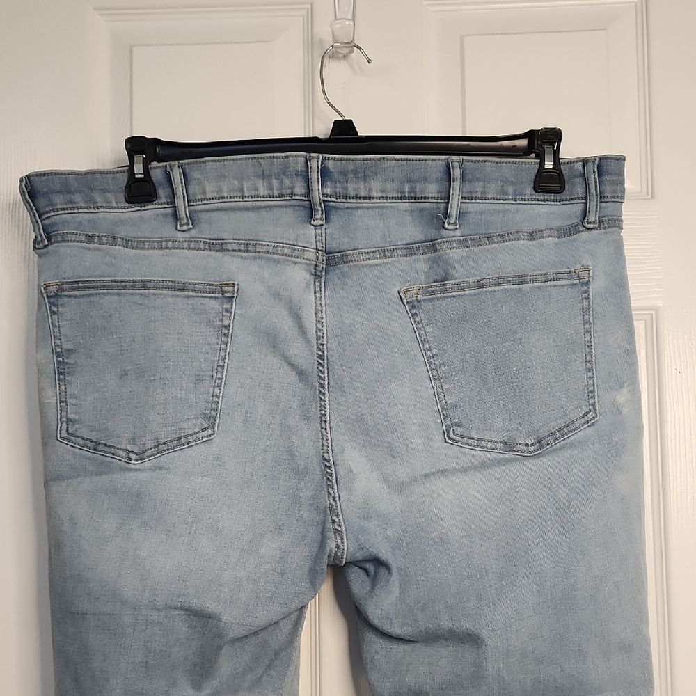 Old Navy Light Blue Relaxed Men's Jeans - Picture 6 of 8